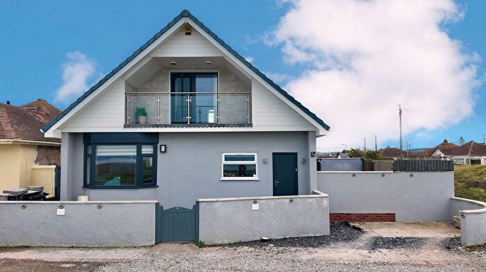 3 Bedroom Detached House For Sale In The Promenade, Kinmel Bay, LL18