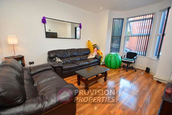 5 Bedroom End Of Terrace House To Rent In Cliff Mount Terrace, Woodhouse, Leeds, LS6