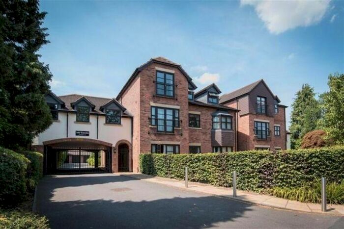 2 Bedroom Flat To Rent In Lode Lane, Solihull B91