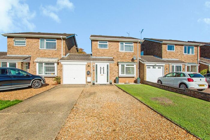 3 Bedroom Link Detached House For Sale In Bush Lane, Wisbech, PE13