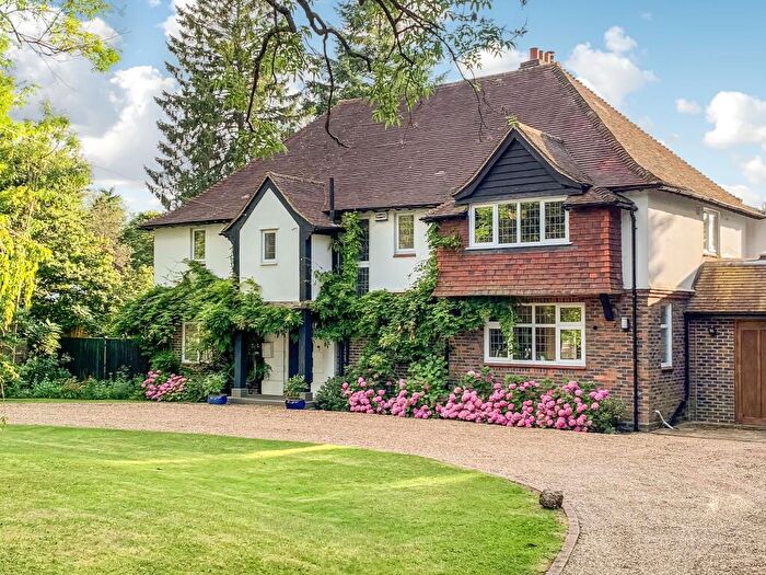 5 Bedroom Detached House For Sale In High Drive, Woldingham, CR3