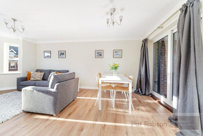 2 Bedroom Apartment To Rent In Highbridge, Gosforth, Newcastle Upon Tyne, NE3