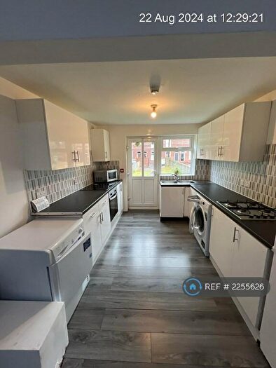 9 Bedroom Terraced House To Rent In Egerton Road, Manchester, M14