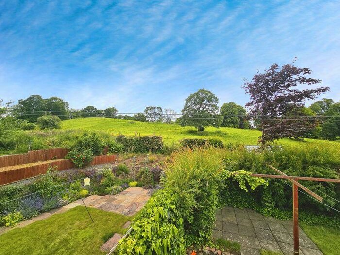 3 Bedroom Semi-Detached House For Sale In Castle Hill Cottages, Crawcrook Lane, Wylam, NE41