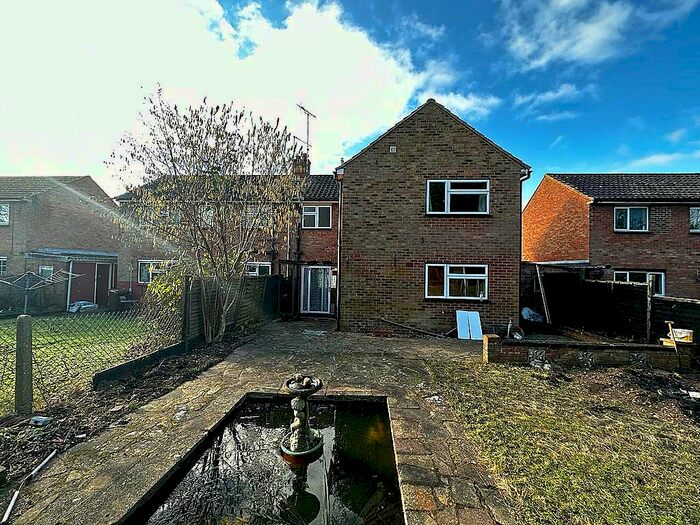 3 Bedroom Semi-Detached House To Rent In Middlemoor Road, Frimley, Camberley, GU16