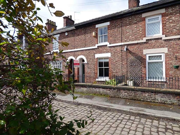 2 Bedroom Terraced House To Rent In Duke St, A/e, SK9