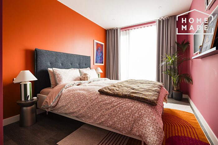 3 Bedroom Flat To Rent In Coppermaker Square, Aarons Building, E20 - Photo 2