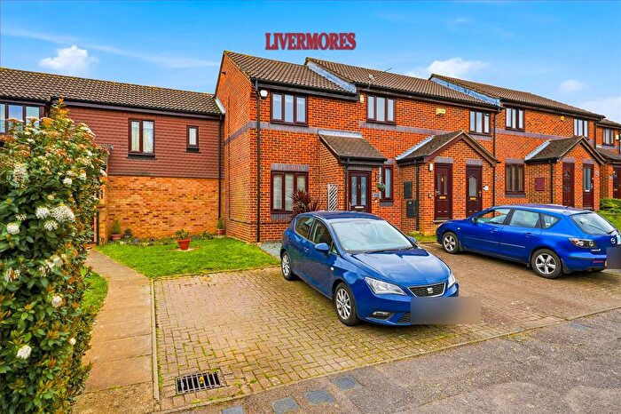 2 Bedroom Terraced House For Sale In Woodfall Drive, Crayford, DA1