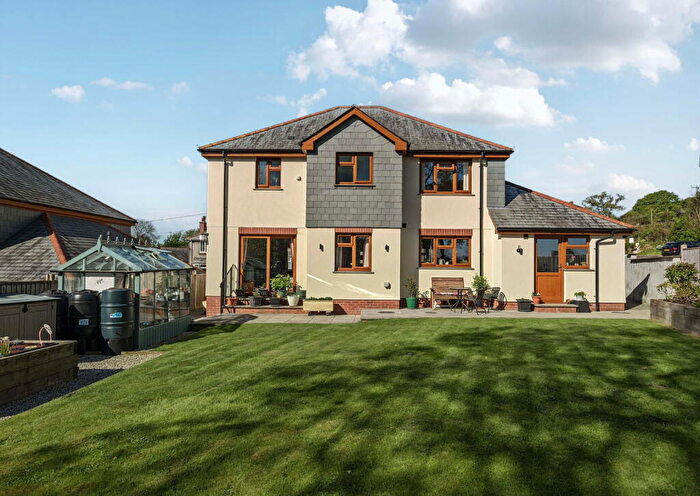 4 Bedroom Detached House For Sale In Chapel Drive, Launceston, PL15