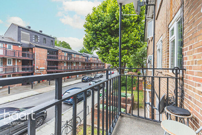 2 Bedroom Flat For Sale In Hillingdon Street, London, SE17