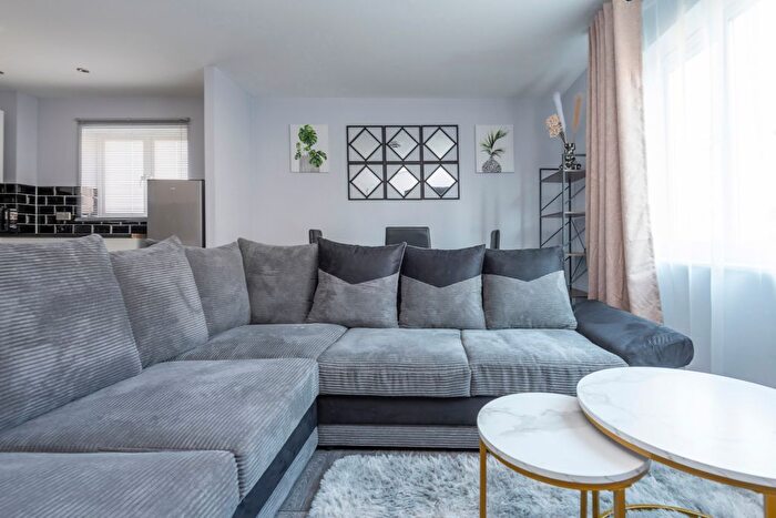 2 Bedroom Flat To Rent In Pettacre Close, London, SE28