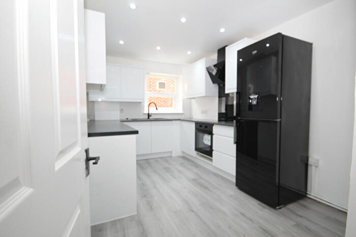 2 Bedroom Flat To Rent In Pavilion Lodge, Lower Road, Harrow, Middlesex, HA2