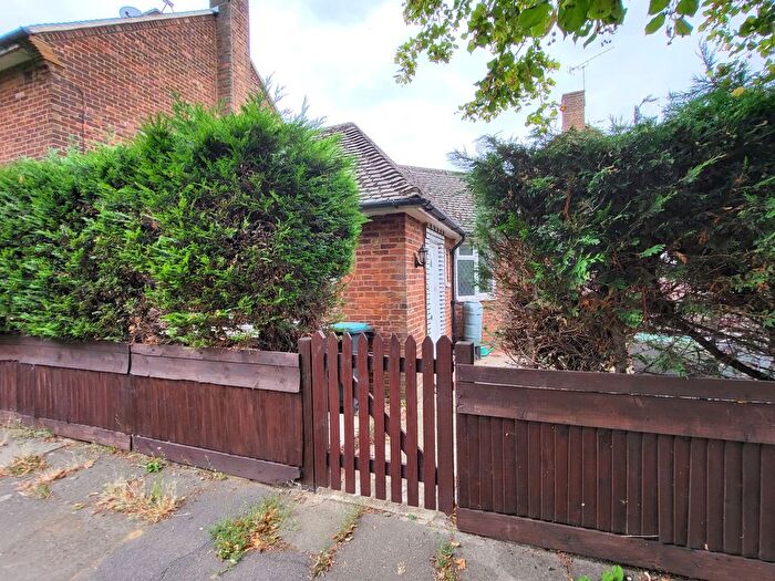 1 Bedroom Bungalow To Rent In Hayling Road, Watford, WD19