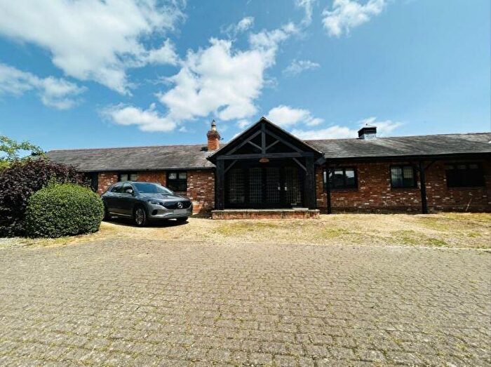 4 Bedroom Barn Conversion To Rent In Leamington Road, Princethorpe, Rugby, CV23