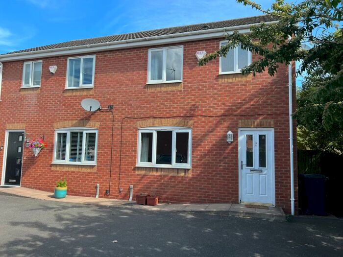 3 Bedroom Semi-Detached House To Rent In Doulton Court, Bedworth, Warwickshire, CV12