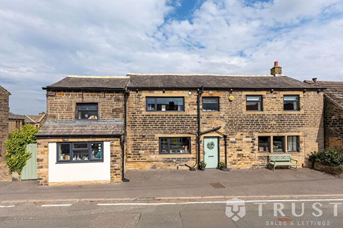 4 Bedroom Detached House For Sale In Botany Lane, Lepton, HD8