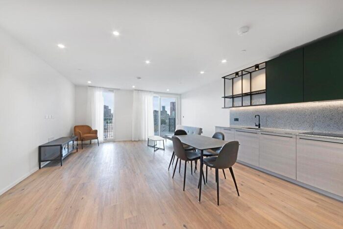 1 Bedroom Apartment To Rent In Curlew House, Poplar Riverside, London, E14