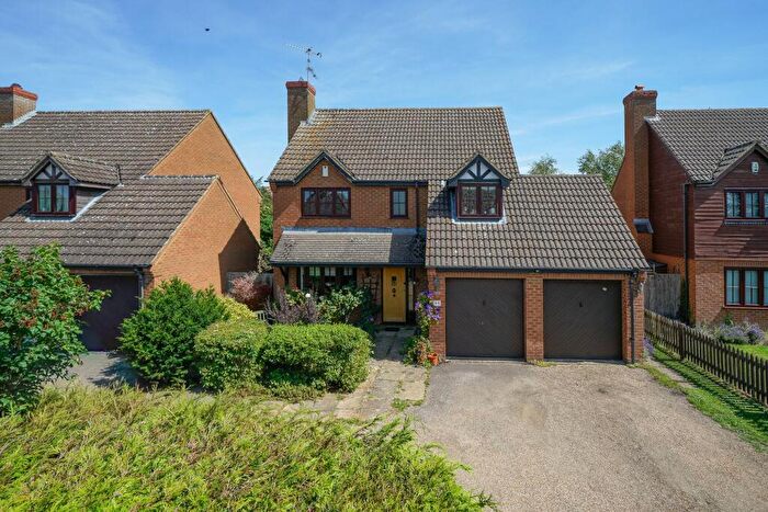 4 Bedroom Detached House For Sale In High Street, Eaton Bray, LU6