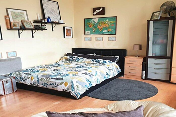 Flat To Rent In Kentish Town Road, Camden, NW1