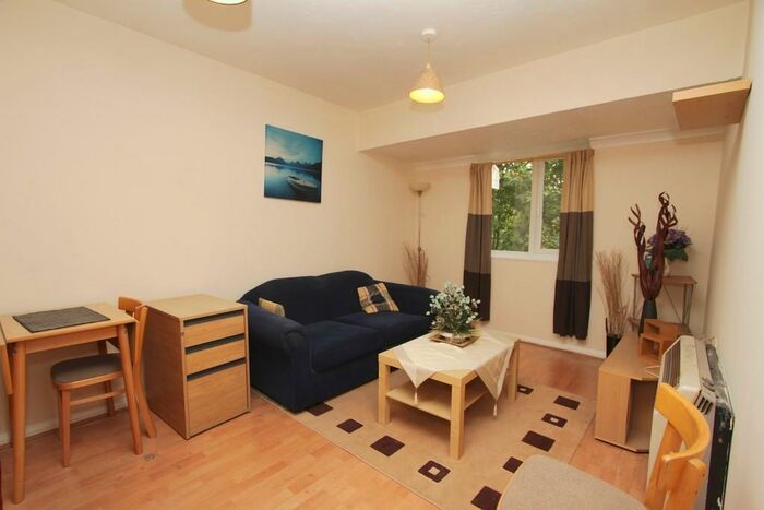 2 Bedroom Apartment To Rent In Goosander Court, Colindale, London, NW9