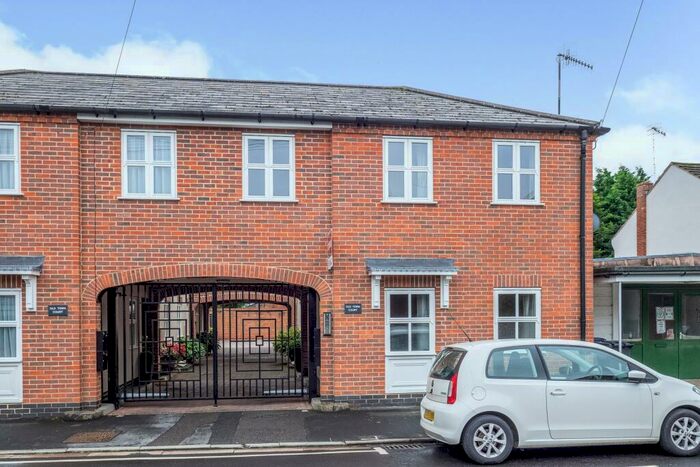 3 Bedroom House To Rent In Old Town Court, Stratford Upon Avon, CV37