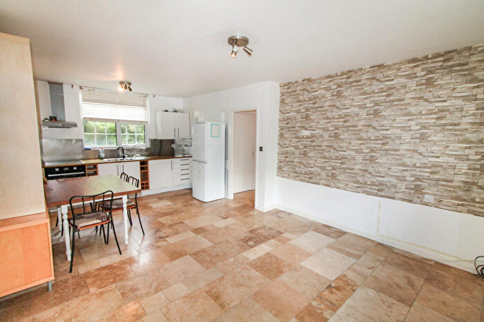 1 Bedroom Flat To Rent In Silvertown, Canning Town, E16