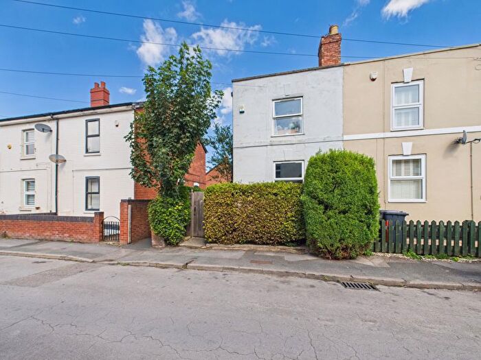 3 Bedroom Semi-Detached House For Sale In Brook Street, Gloucester, GL1