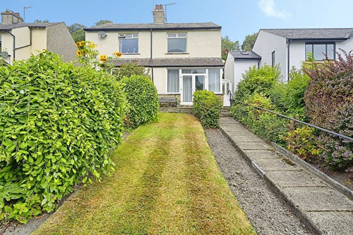 2 Bedroom Semi-Detached House For Sale In Rochdale Road, Triangle, Sowerby Bridge, HX6