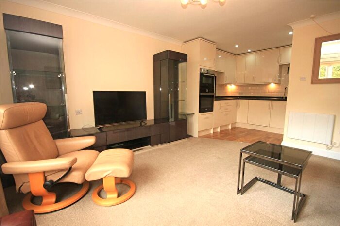 2 Bedroom Apartment For Sale In Sycamore Court, Stilemans, Wickford, Essex, SS11