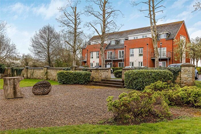 2 Bedroom Flat For Sale In Leander Way, Oxford, Oxfordshire, OX1