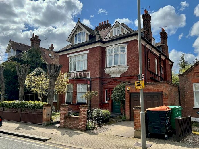 1 Bedroom Flat To Rent In Keswick Road, Putney, SW15