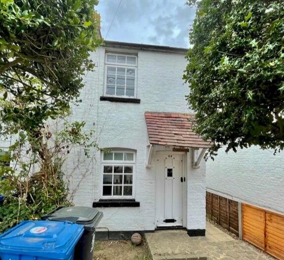 2 Bedroom Cottage To Rent In Westborough Road, Maidenhead, Berkshire, SL6