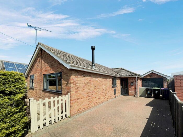 4 Bedroom Detached Bungalow For Sale In Hilltop Close, Eagle, Lincoln, LN6