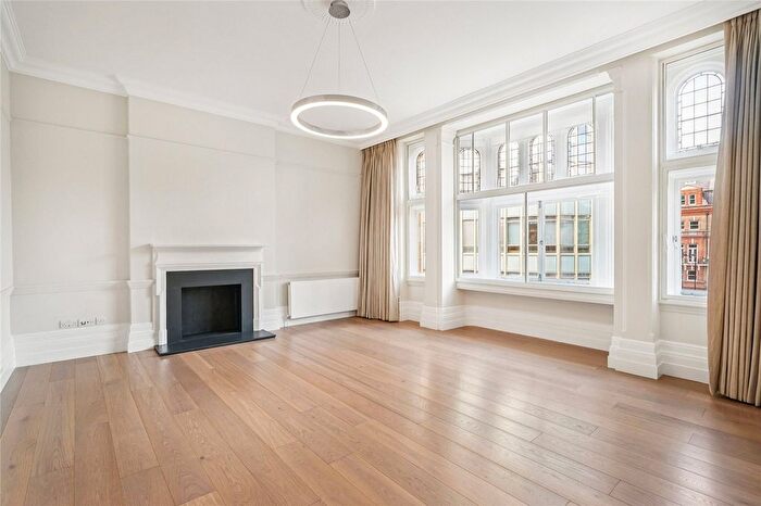 2 Bedroom Flat To Rent In Sloane Square, London, SW1W