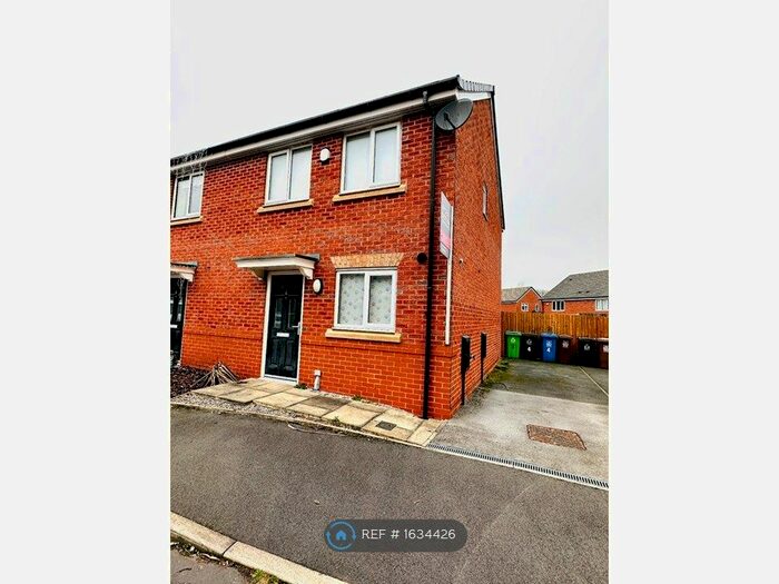 2 Bedroom Semi-Detached House To Rent In Fleetwith Close, Middleton, Manchester, M24