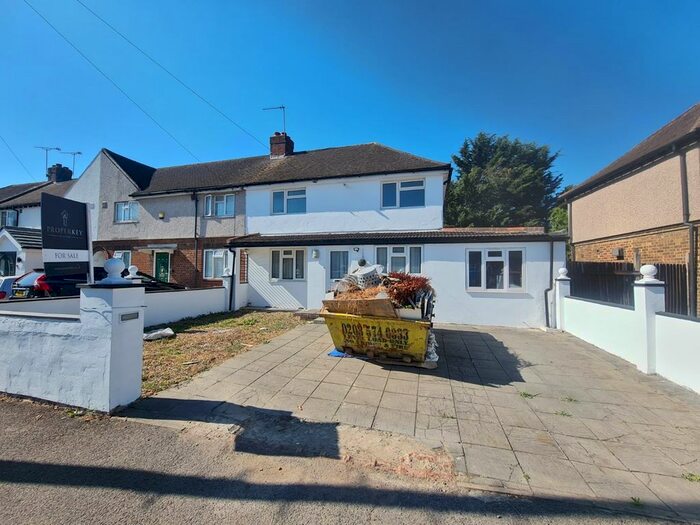 3 Bedroom Semi-Detached House To Rent In West Road, West Drayton, UB7