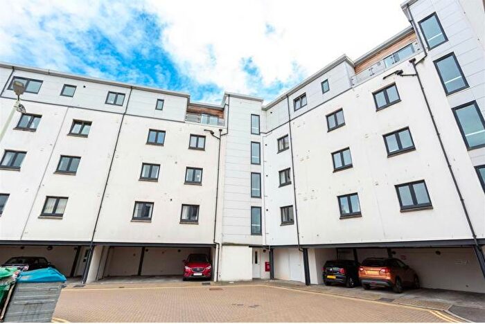 2 Bedroom Flat To Rent In Vasart Court, Perth, Perthshire, PH1