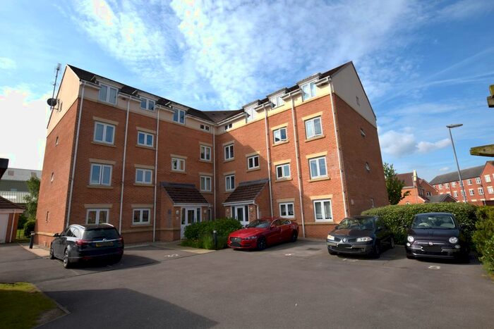 2 Bedroom Flat To Rent In Elmroyd Court, Penistone, Sheffield, S36