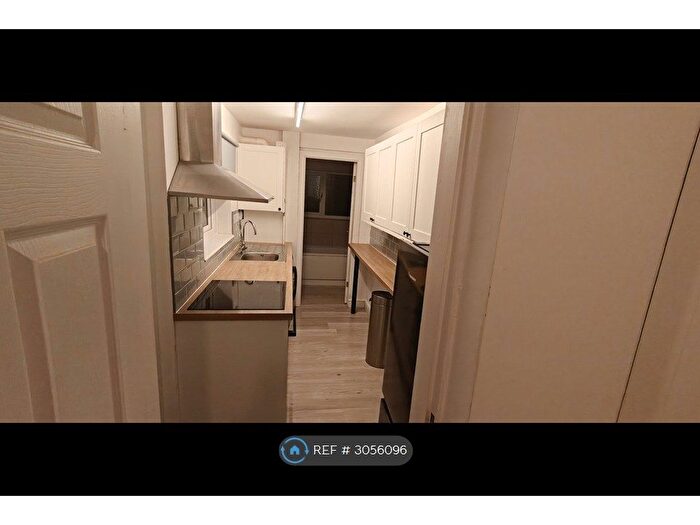 3 Bedroom Terraced House To Rent In East St, Kidderminster, DY10