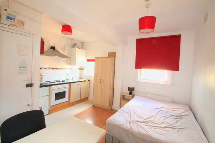Studio To Rent In Holloway Road, Holloway, London, N7