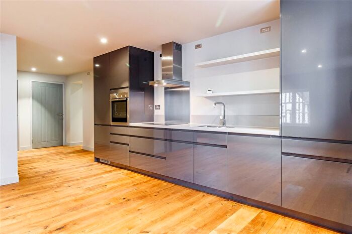 1 Bedroom Flat To Rent In Friday Street, Henley-On-Thames, Oxfordshire, RG9