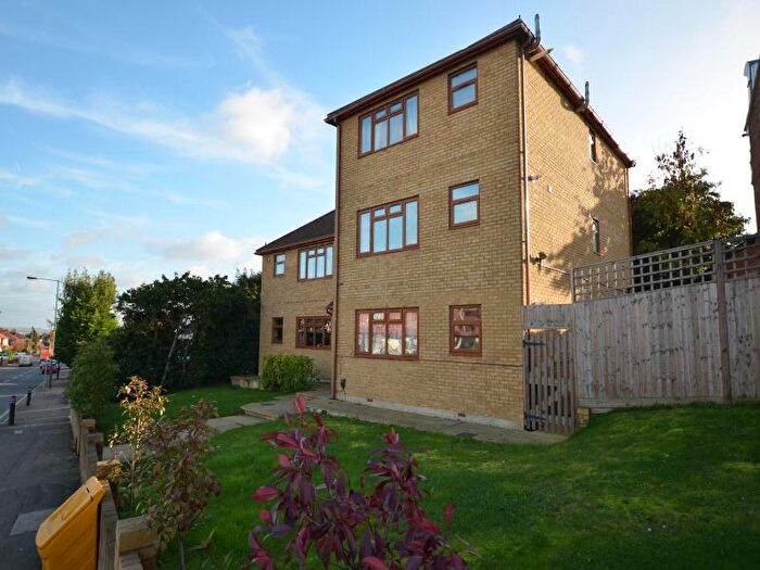 2 Bedroom Flat To Rent In Mayplace Road East, Bexleyheath, Kent, DA7