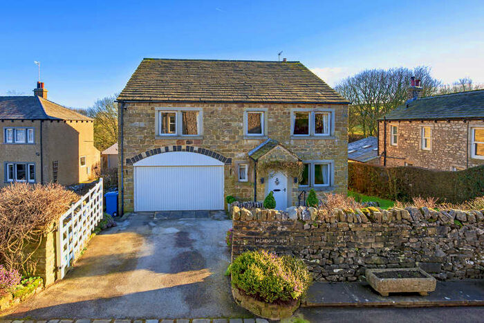 4 Bedroom Detached House For Sale In Low Lane, Draughton, BD23