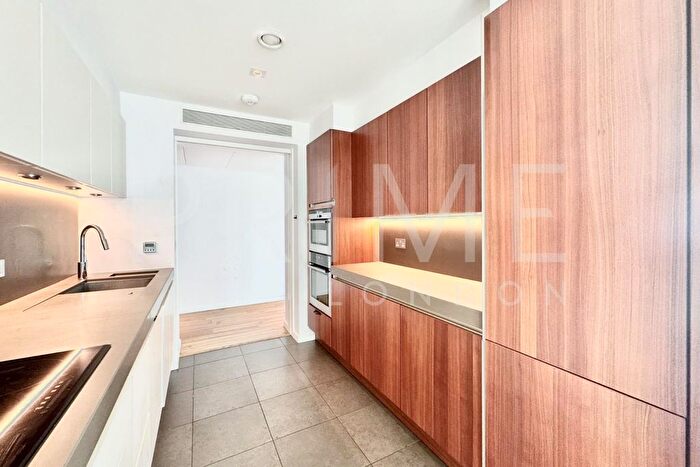 2 Bedroom Flat To Rent In Chelsea Wharf Residences, Lots Road, Chelsea, SW10