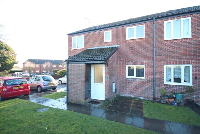 2 Bedroom Apartment For Sale In Weavern Court, Chippenham, SN14