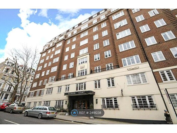 2 Bedroom Flat To Rent In Vicarage Court, London, W8