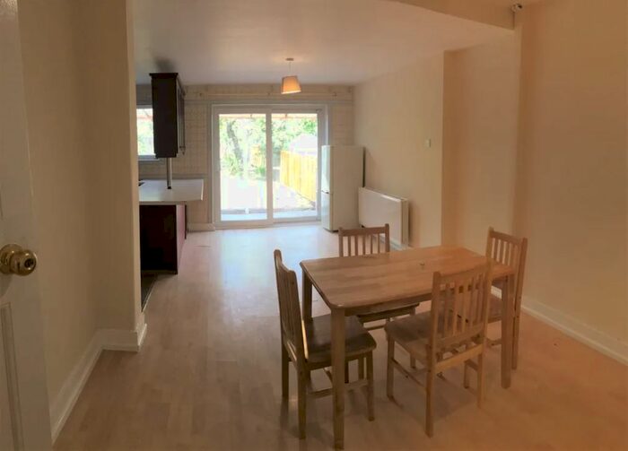 4 Bedroom Terraced House To Rent In Overton Road, London E10