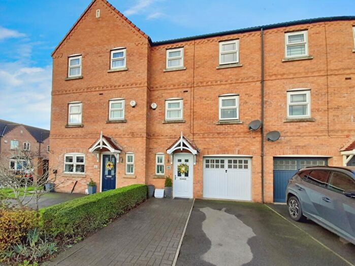 4 Bedroom Town House For Sale In Horsley Road, Gainsborough, DN21