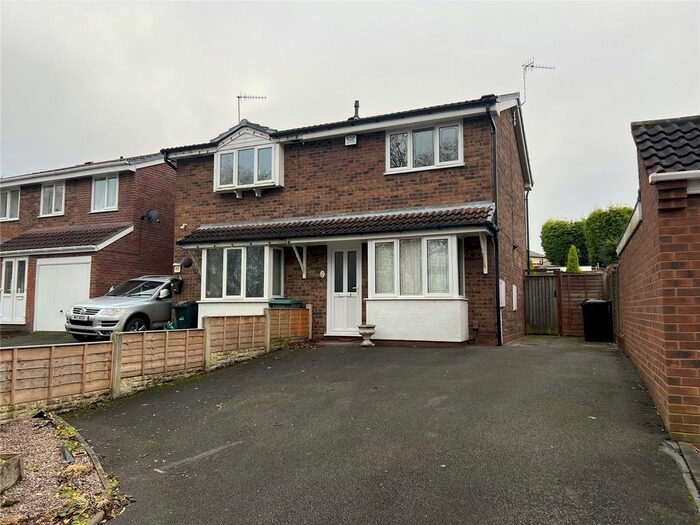 2 Bedroom Semi-Detached House To Rent In North View Drive, Brierley Hill, West Midlands, DY5
