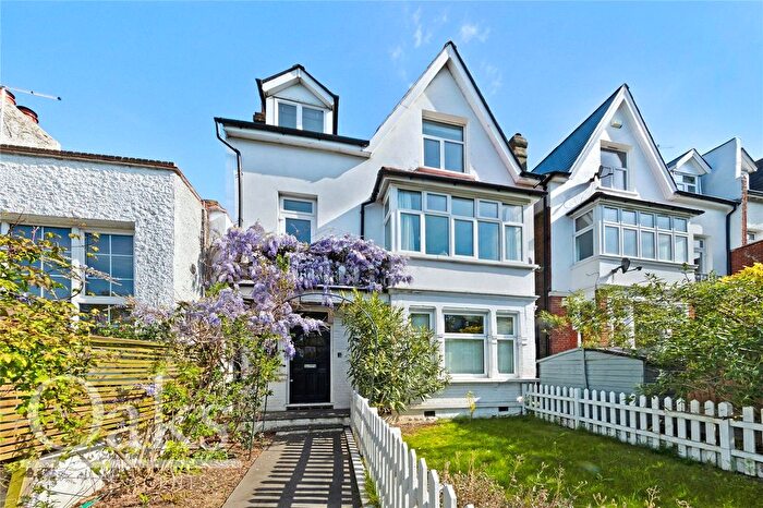 2 Bedroom Flat For Sale In Streatham Common North, Streatham, SW16